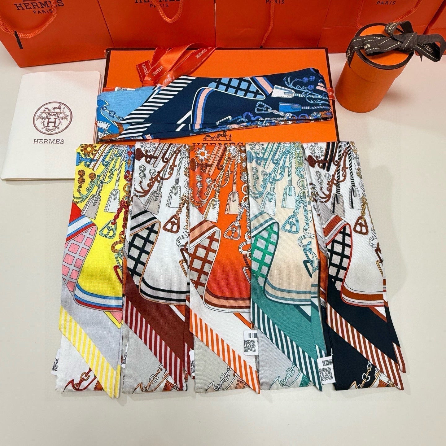 HERMES HERMES 25S SCARF 90 IN SILK 853144