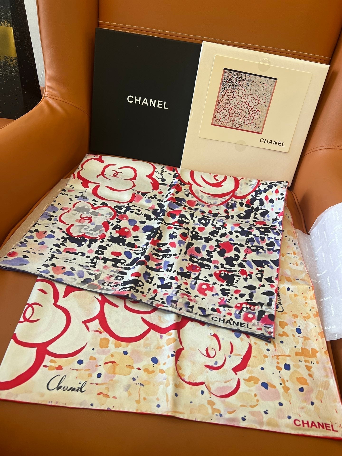 CHANEL 25S SCARF 90 IN SILK TWILL 700818