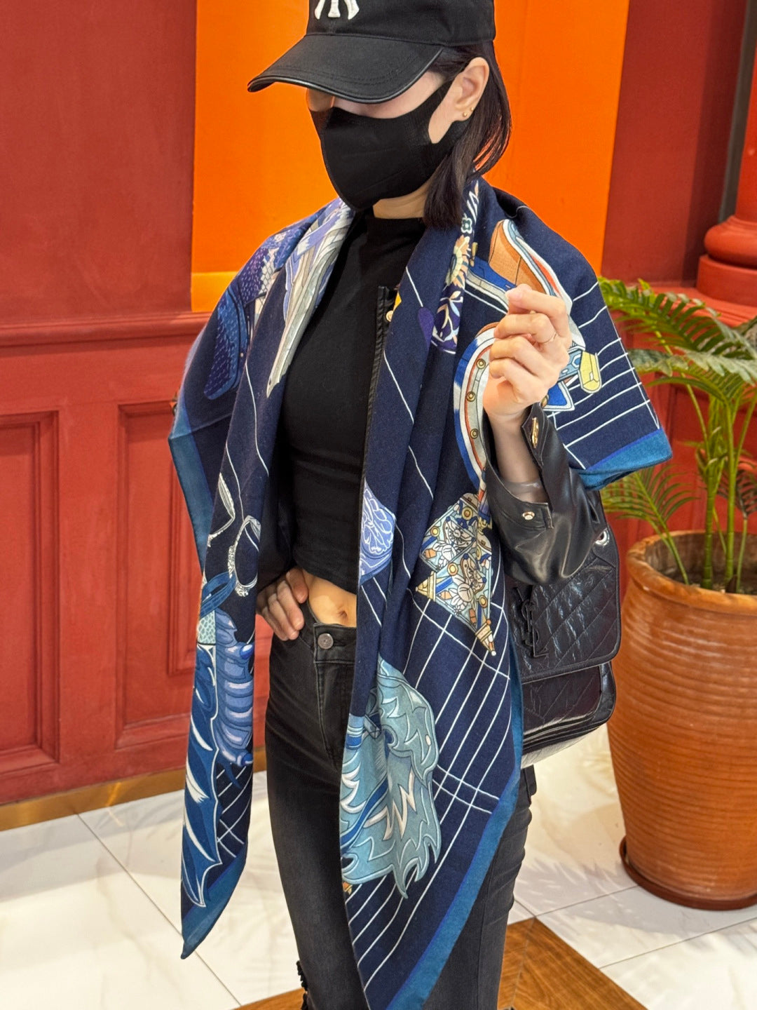 HERMES HERMES 25S SCARF 140 IN SILK CASERE 989486