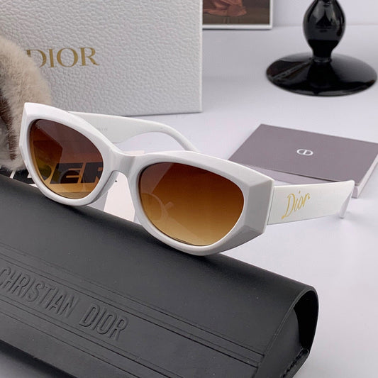 DIOR MONTAIGNE SUNGLASS D8620 IN WHITE ACETATE BROWN LENSES