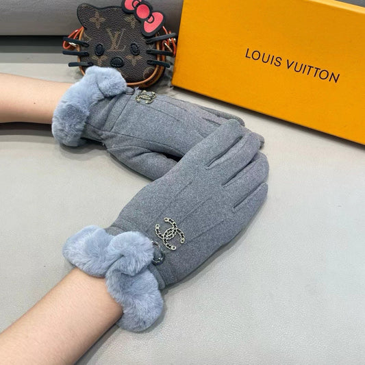 CHANEL GLOVES IN SHARK GRAY WOOL WITH RABBIT FUR 458522