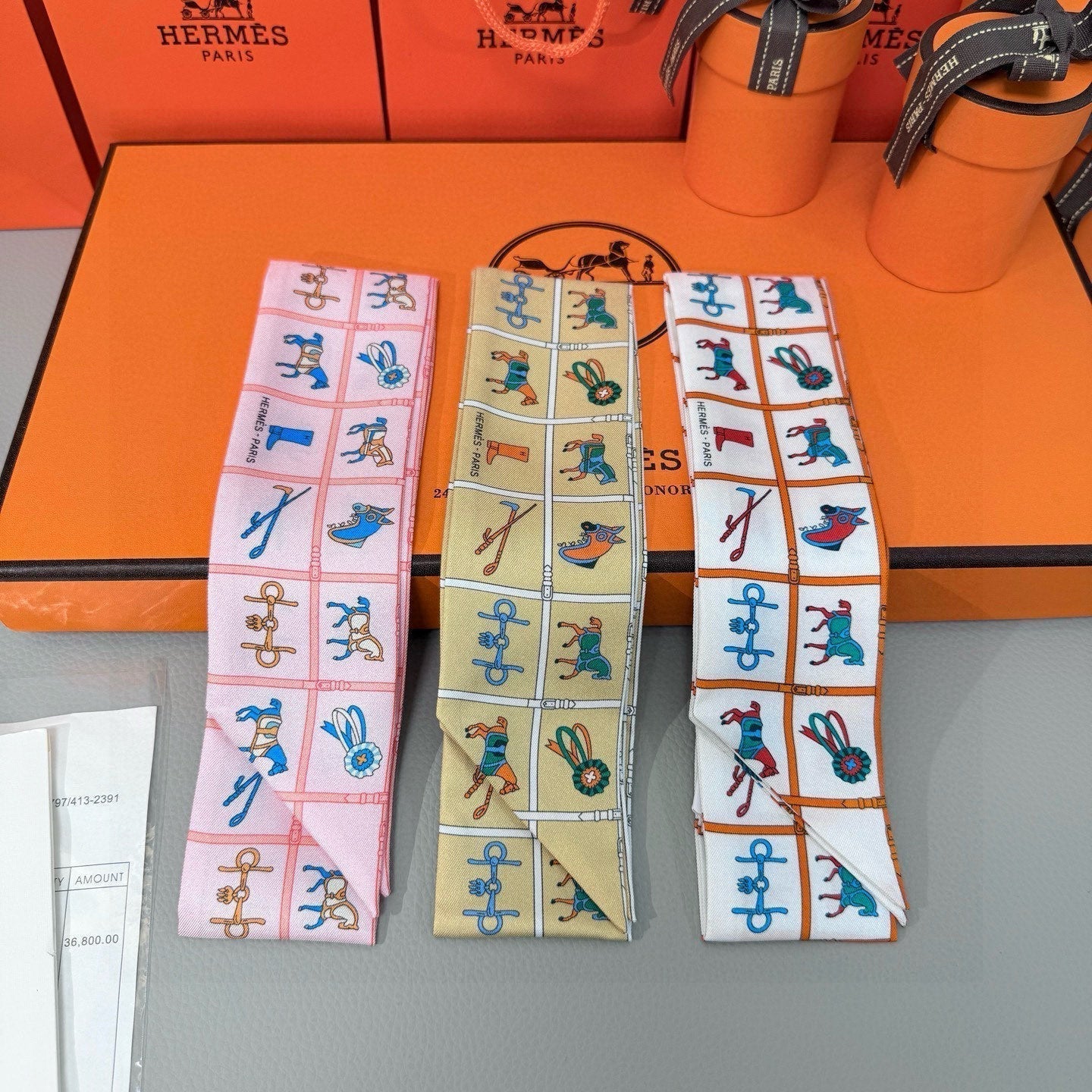 HERMES HERMES 25S SCARF 86 IN SILK 853136