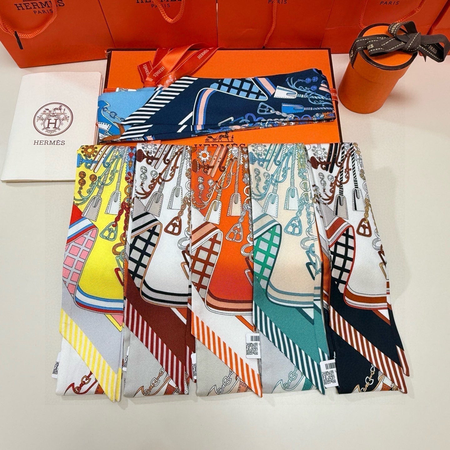 HERMES HERMES 25S SCARF 90 IN SILK 853146