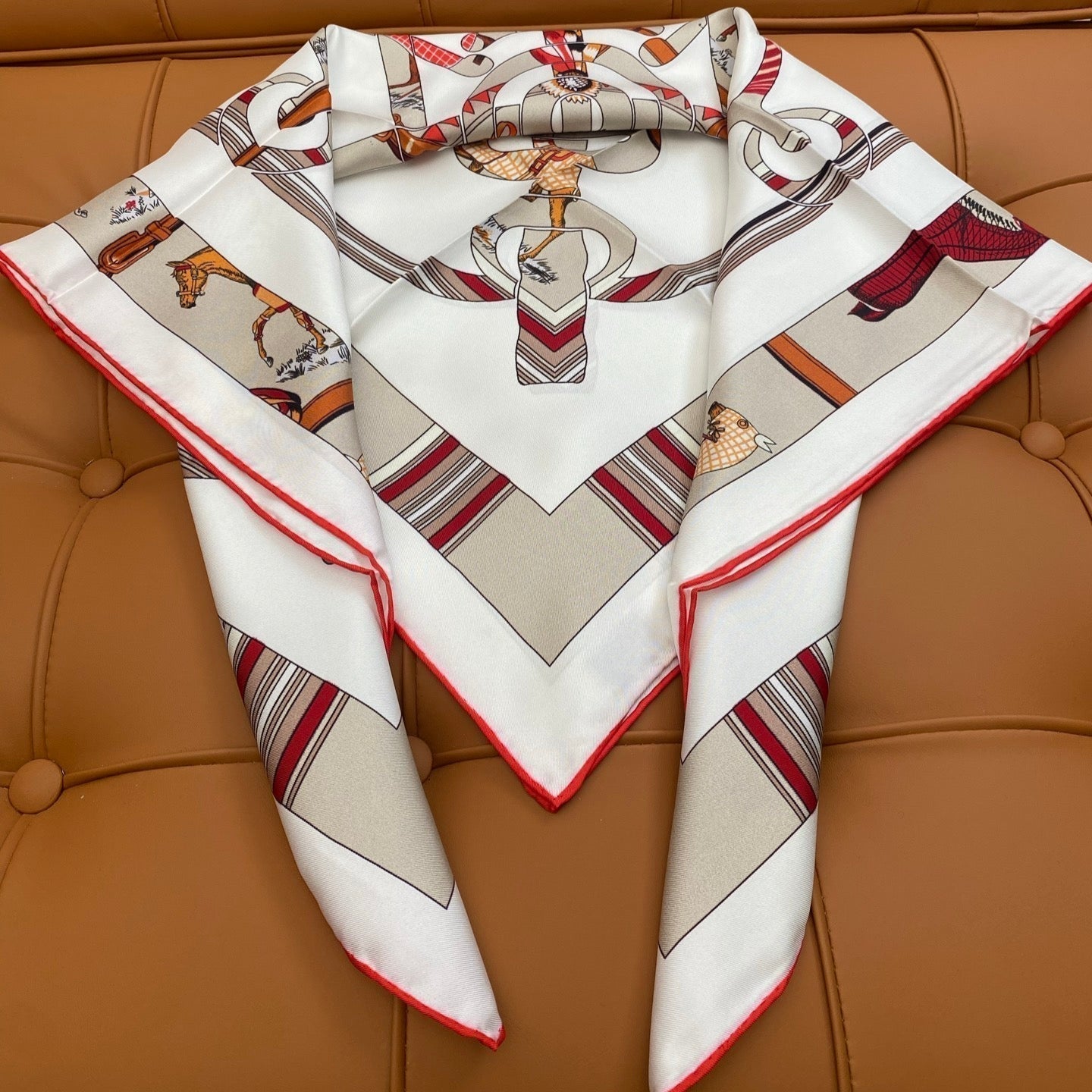 HERMES HERMES 25S SCARF 90 IN SILK 703709