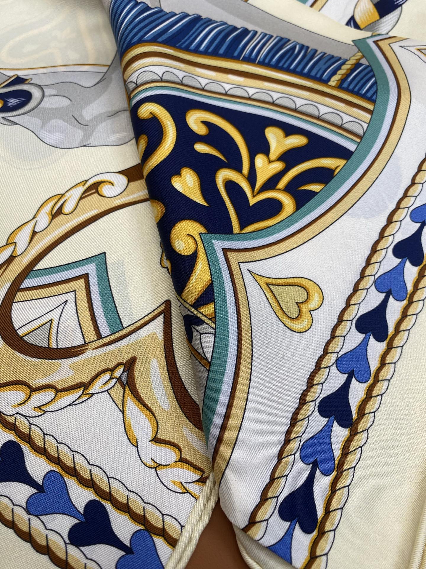 HERMES HERMES 25S SCARF 90 IN SILK 709686