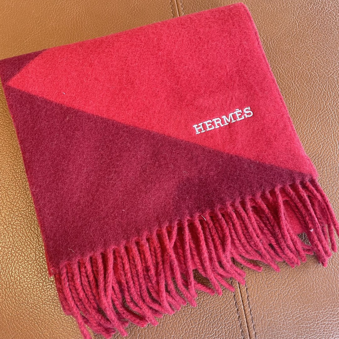 HERMES SCARF 150 CM IN CRIMSON RED CASERE