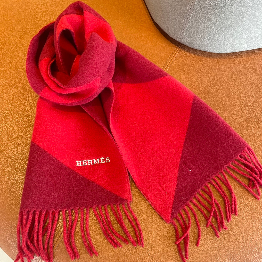 HERMES SCARF 150 CM IN CRIMSON RED CASERE